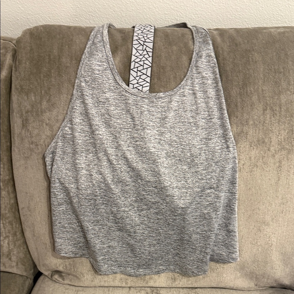Women’s Gray Sleeveless Workout Tank Top